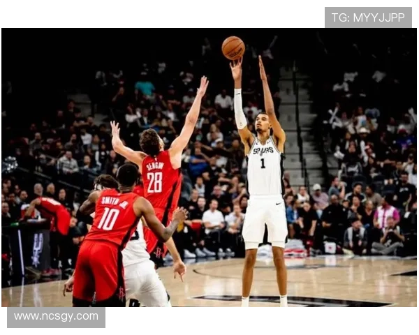 文班亚马38分带领马刺双杀活塞